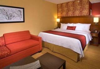 Courtyard By Marriott Orange County Hotel 3*