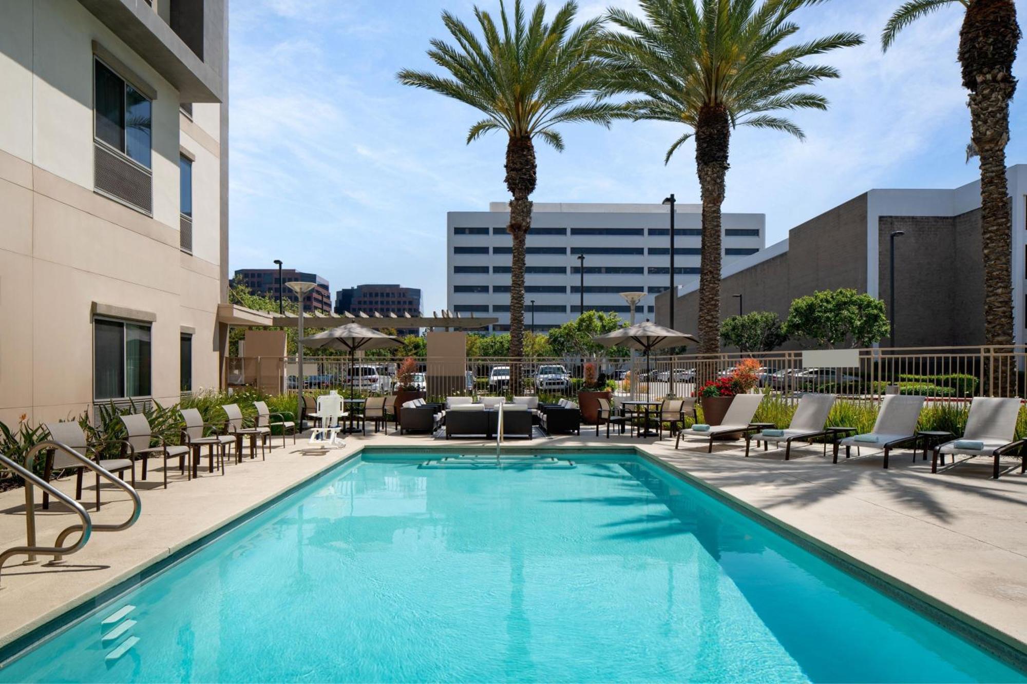 Courtyard By Marriott Orange County Hotel Santa Ana